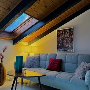 Apartment Hosting Dreams Attics - Duomo, Milan